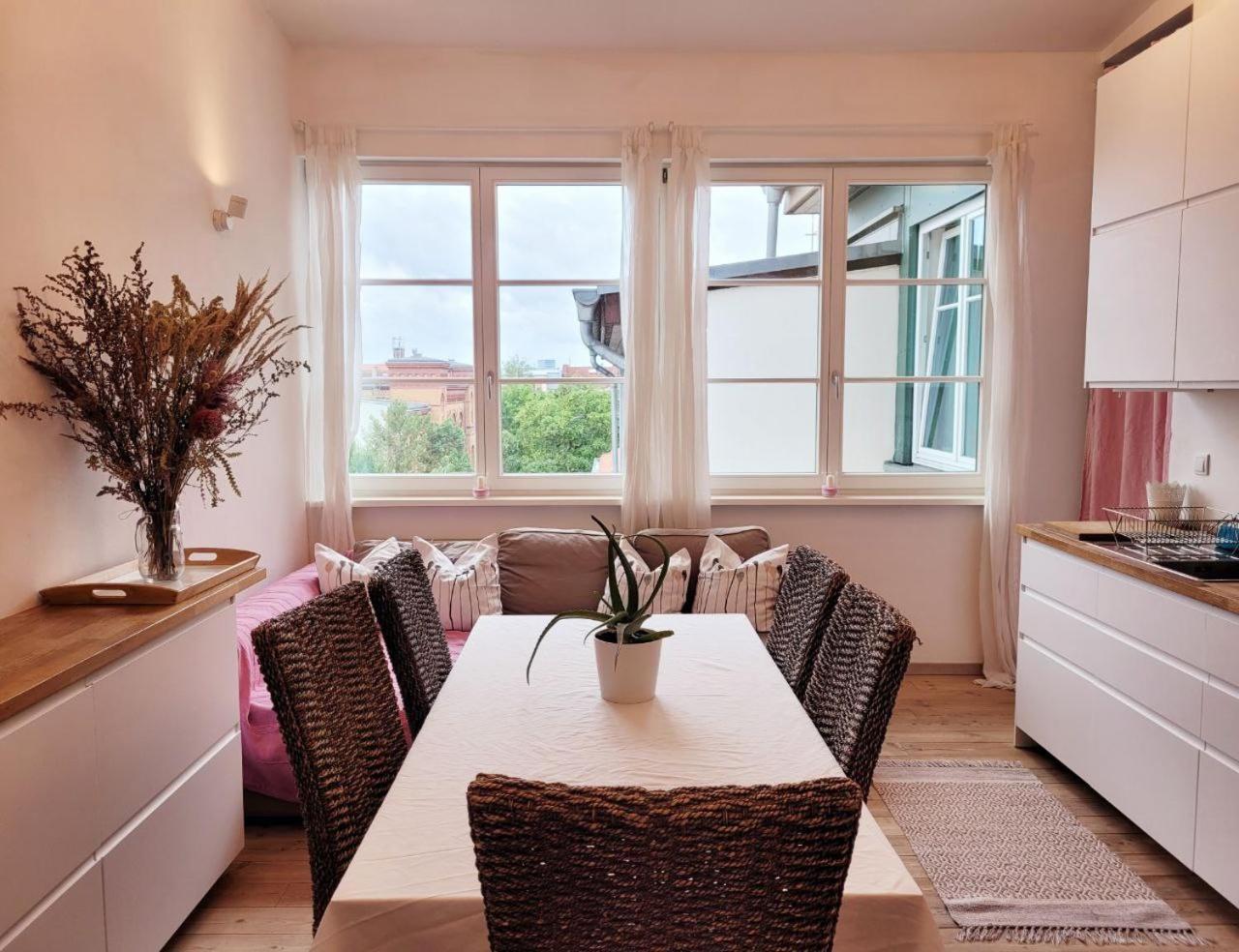 Room In Berlin City Center Bagian luar foto